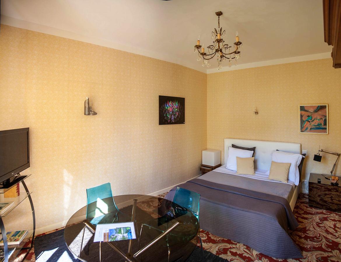 Ermitage De Peyreleau Bed and Breakfast Εξωτερικό φωτογραφία