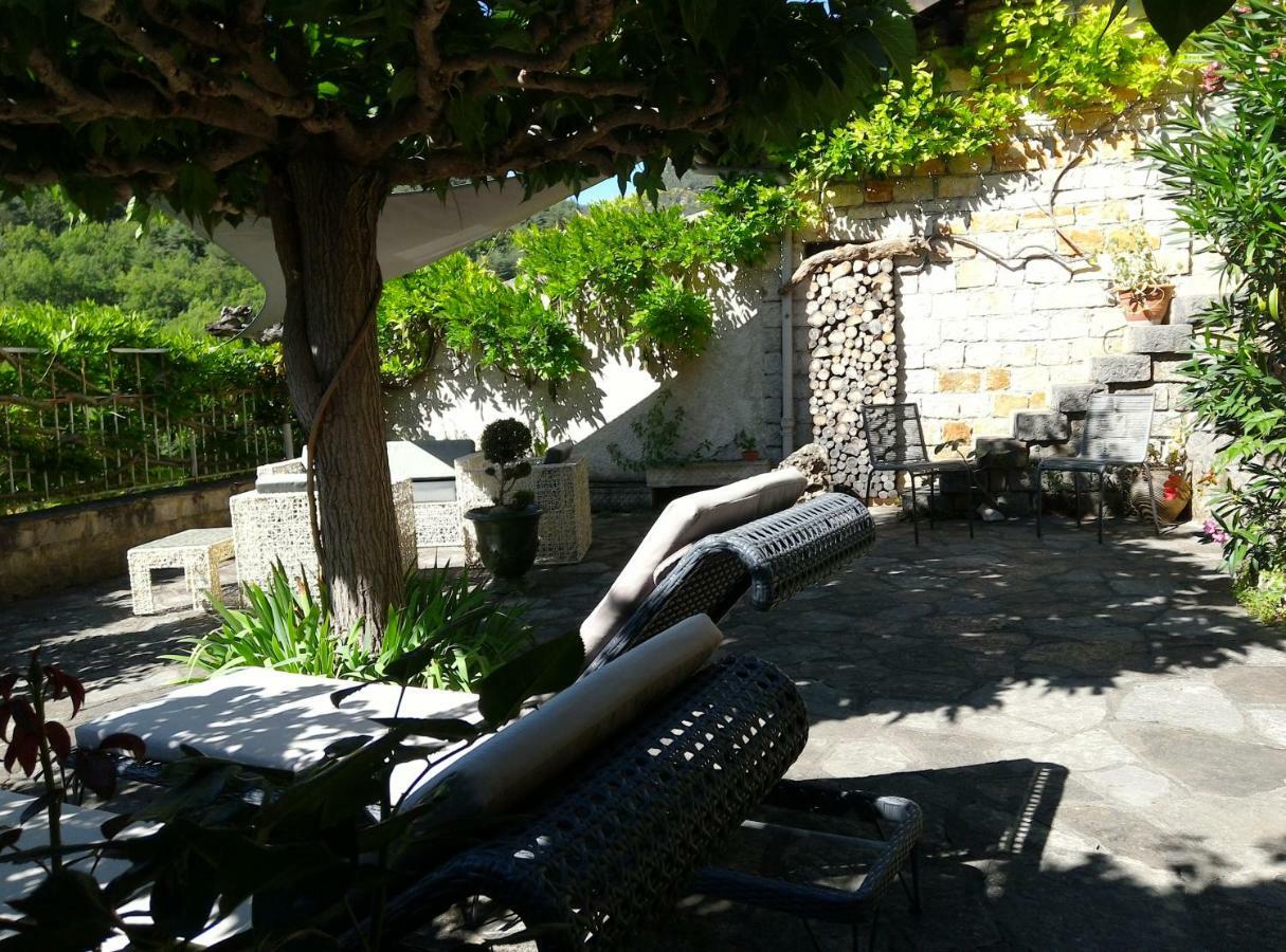 Ermitage De Peyreleau Bed and Breakfast Εξωτερικό φωτογραφία